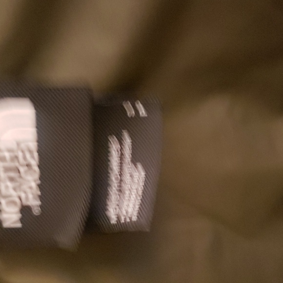 The North Face Puffer Jacket - Forest Green Adult Size Small - Picture 4 of 4